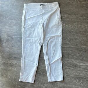Harve Benard White Slip On Capris